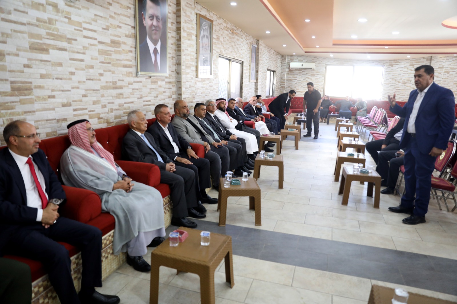 مندوبا عن الملك وولي العهد. العيسوي يعزي المشاقبة والهقيش والحباشنة