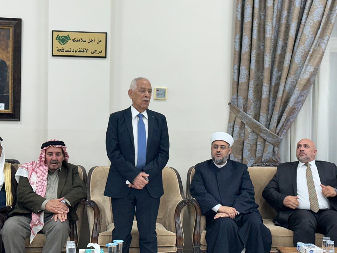 مندوبا عن الملك وولي العهد. العيسوي يعزي عشيرة أبو سليم