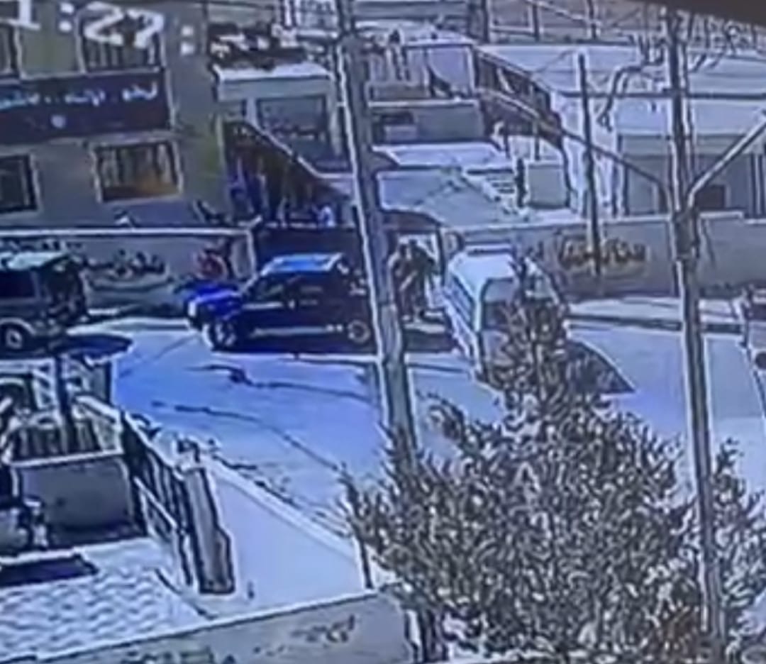 صورة حول : مكافحة الشغب تتدخل لفضّ مشاجرة طلابية في إحدى مدارس الموقر مكافحة الشغب تتدخل لفضّ مشاجرة طلابية في إحدى مدارس الموقر