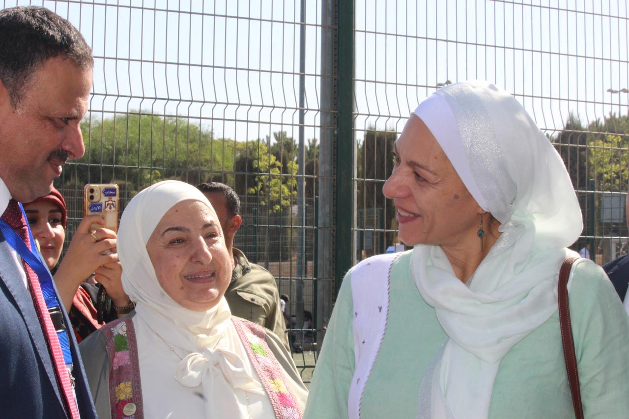 الأميرة بسمة بنت علي تفتتح بازار المزارع في حدائق الملك عبدالله الثاني .. فيديو وصور