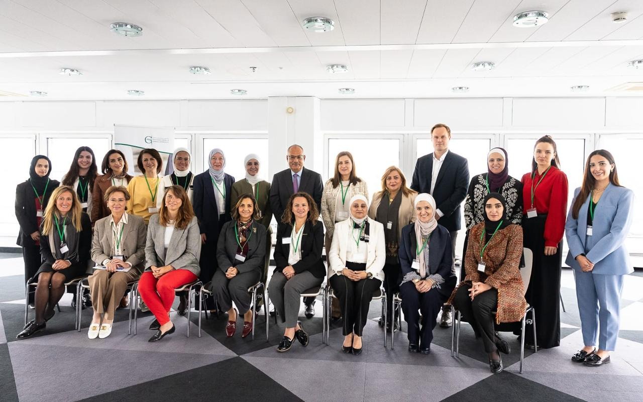 صورة حول : بعثة أردنية لسيدات الأعمال تزور ألمانيا لتعزيز التعاون التجاري بعثة أردنية لسيدات الأعمال تزور ألمانيا لتعزيز التعاون التجاري