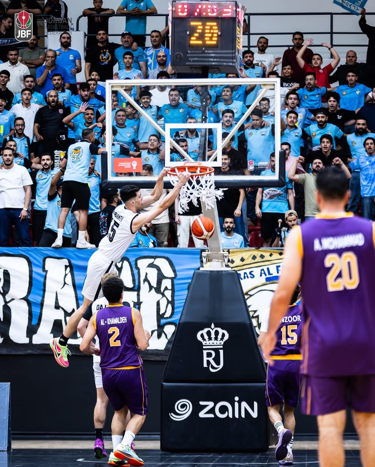 الإنجليزية تتفوق على الفيصلي في انطلاقة الدوري التصنيفي لكرة السلة