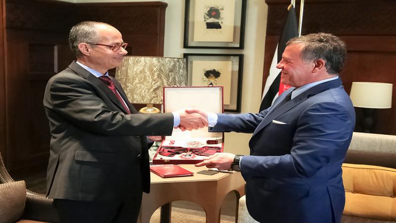 صورة حول : عاجل| جلالة الملك عبدالله الثاني يهنئ البروفيسور عمر ياغي بفوزه بجائزة نوبل للكيمياء 2025 عاجل| جلالة الملك عبدالله الثاني يهنئ البروفيسور عمر ياغي بفوزه بجائزة نوبل للكيمياء 2025