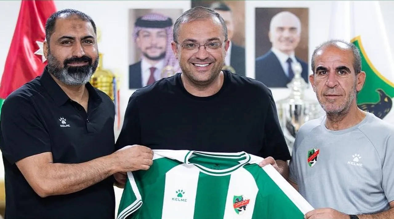 صورة حول : الأهلي يتعاقد مع رائد الداود مدربًا للفريق الأول الأهلي يتعاقد مع رائد الداود مدربًا للفريق الأول