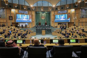 النواب يستمع لخطاب الموازنة ويبدأ انتخاب لجانه الدائمة الثلاثاء