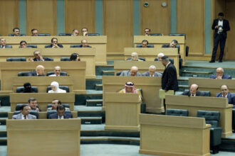 تسجيل نائب في لجنة دون علمه يثير الجدل تحت القبة