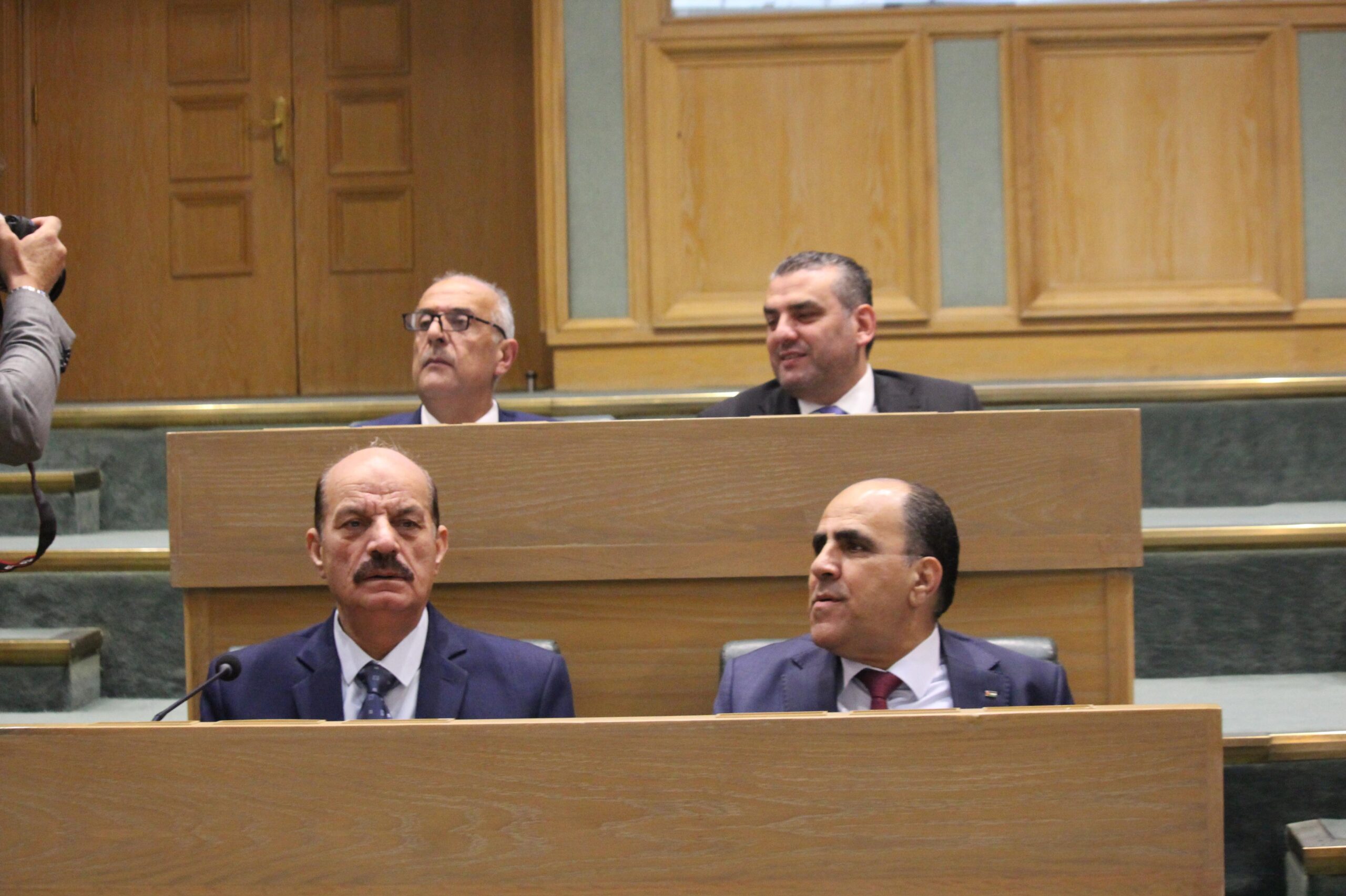 بالفيديو والصور… لقطات من مجلس النواب قبيل مناقشة خدمة العلم