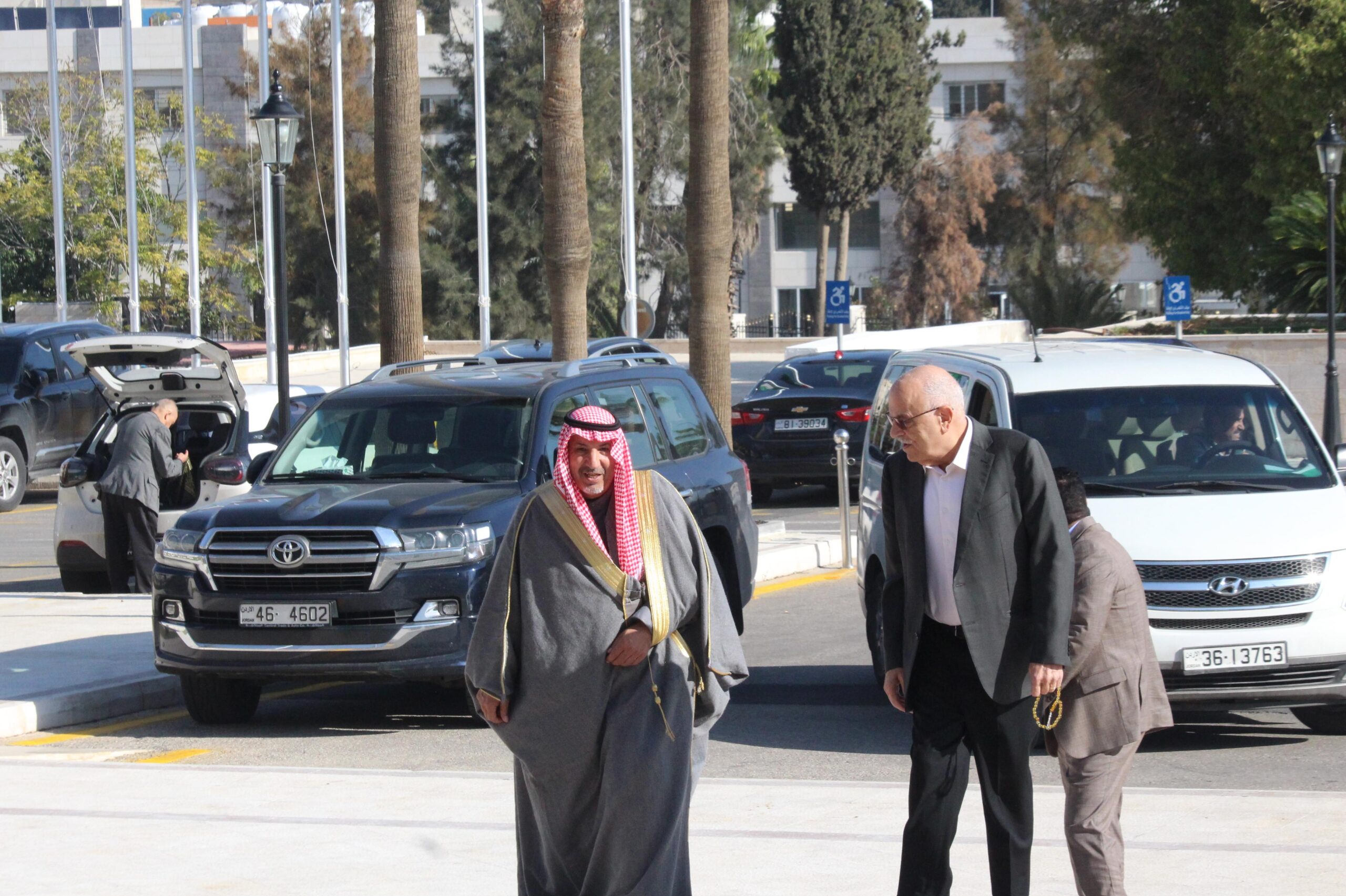 بالفيديو والصور… لقطات من مجلس النواب قبيل مناقشة خدمة العلم