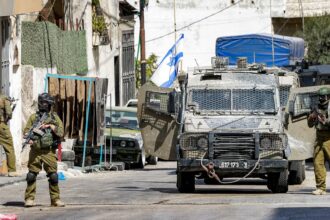 استشهاد فلسطيني خلال اقتحام نابلس وغارات إسرائيلية على خان يونس