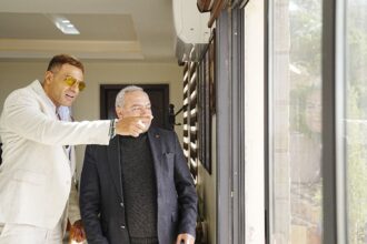 محمد نور يزور مدينة البترا ويشيد بجمالها