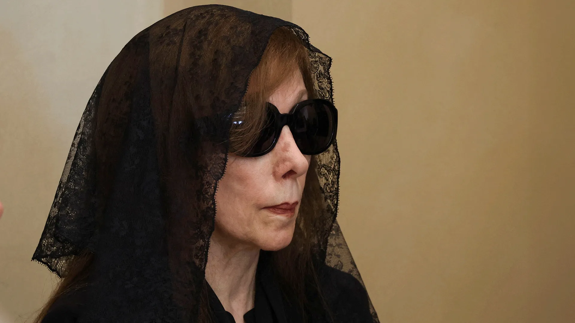 فيروز تحتفل بعيد ميلادهاال90 بحزن شديد