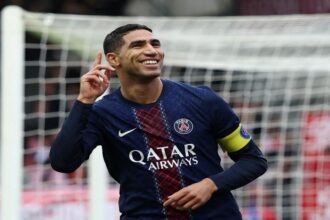 أشرف حكيمي يفوز بجائزة أفضل لاعب إفريقي 2025