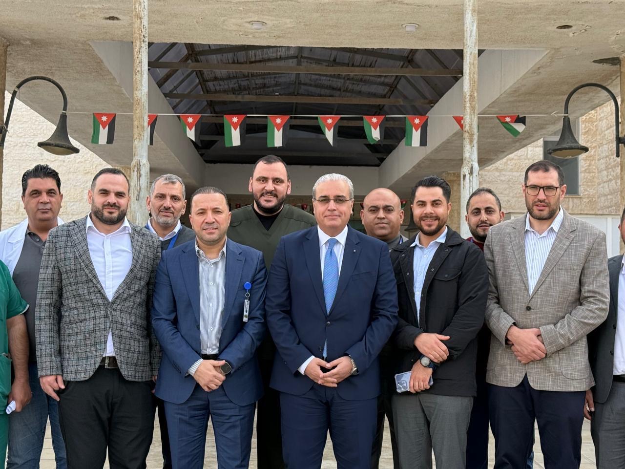 البدور : "شكرا لكل يد أمنية او طبية تحمي البلد" ويكرّم طاقم مستشفى الرمثا