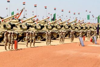 وزير إسرائيلي يطالب بجلسة طارئة لمناقشة تعاظم قوة الجيش المصري