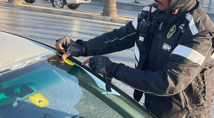 صورة حول : 38 ألف مركبة فحصت في اليوم الأول لحملة "شتاء آمن" 38 ألف مركبة فحصت في اليوم الأول لحملة "شتاء آمن"