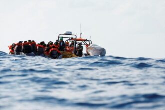 42 مهاجراً قضوا وغرق مركب قبالة السواحل الليبية