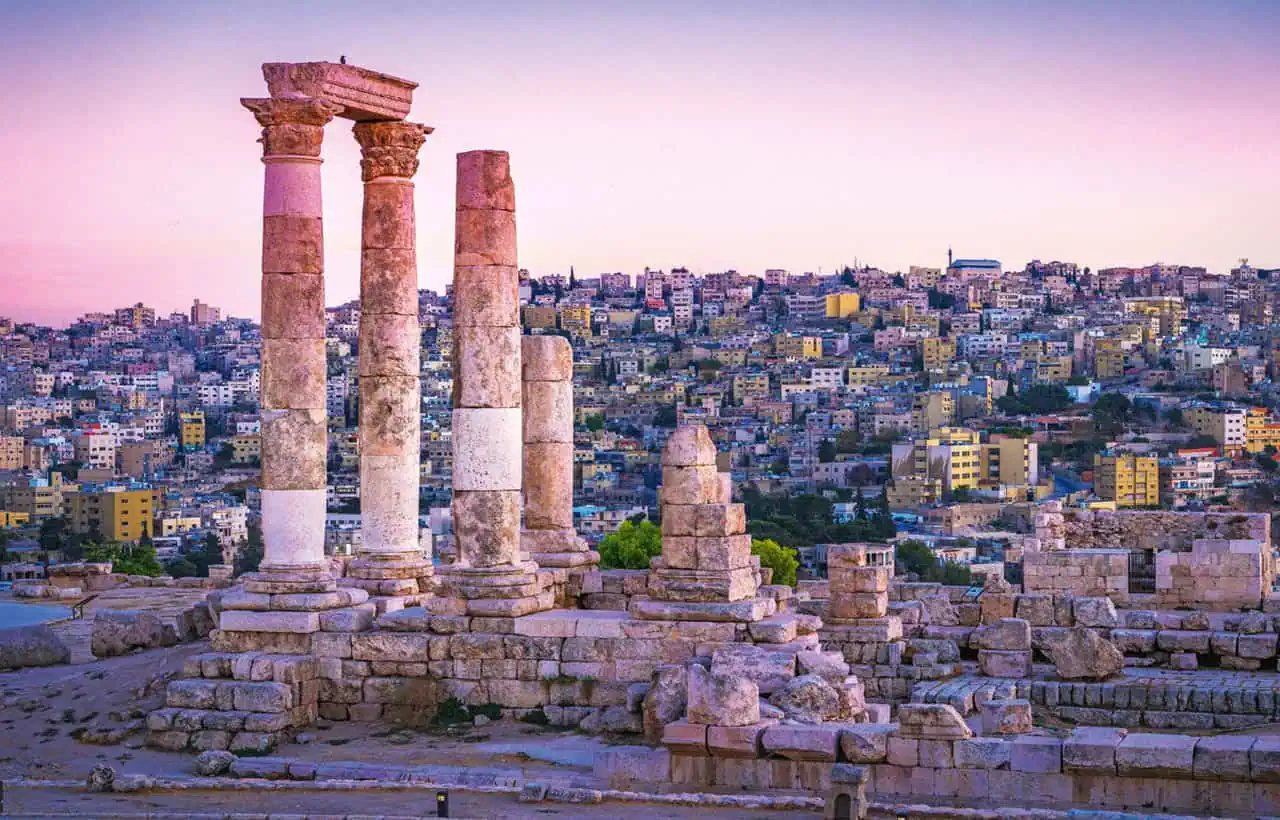 صورة حول : السياحة الأردنية تحقق إنجازات كبيرة في أكتوبر وتعزز تنافسية المملكة السياحة الأردنية تحقق إنجازات كبيرة في أكتوبر وتعزز تنافسية المملكة