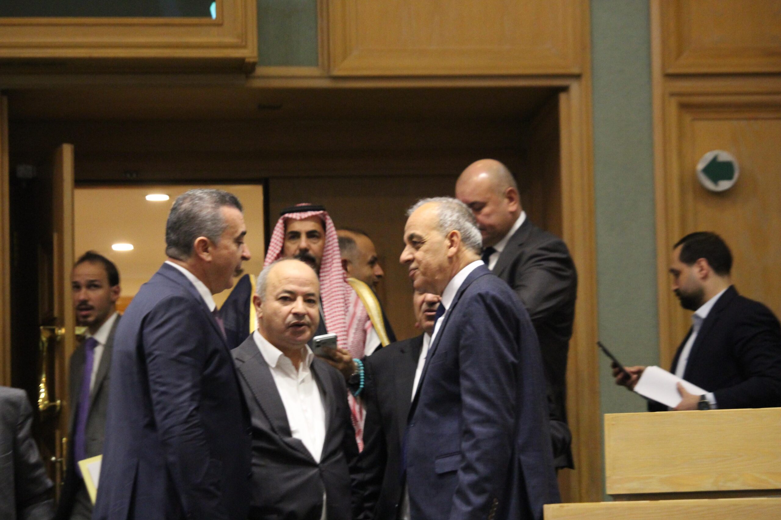 بالفيديو والصور… لقطات من مجلس النواب قبيل مناقشة خدمة العلم