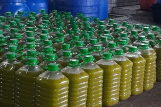 عاجل | ضبط معصرة تصنع زيت الزيتون مغشوش في إربد