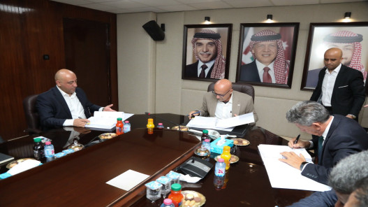 صورة حول : وزير المياه يطلق مشاريع صرف صحي جديدة في إربد وعمّان وزير المياه يطلق مشاريع صرف صحي جديدة في إربد وعمّان