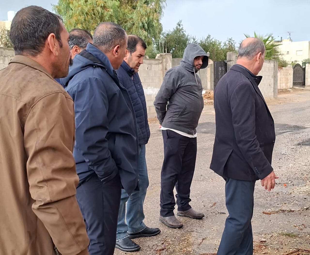 وزير الإدارة المحلية يتابع جاهزية بلديتي جرينة والفحيص خلال الحالة الجوية