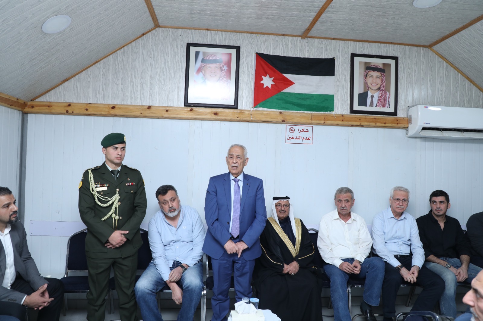 *مندوبا عن الملك وولي العهد. العيسوي يعزي عشائر الظهراوي وحداد والخراشقة والمحمد وأبو جبارة*