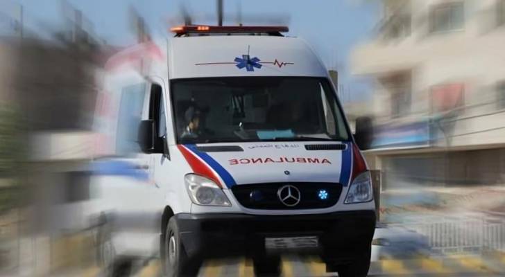 وفاة شخص وإصابة آخرين نتيجة تدهور باص في إربد