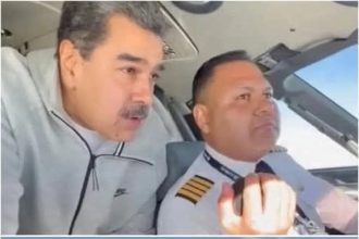 طيار فنزويلي يرفض رشوة بـ50 مليون دولار لإسقاط الرئيس مادورو