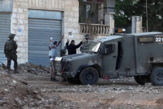 تحقيق إسرائيلي بعد إعدام شابين فلسطينيين رفعا أيديهم في جنين