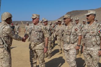 رئيس هيئة الأركان يتابع التمرين التعبوي "صهيل العاديات"