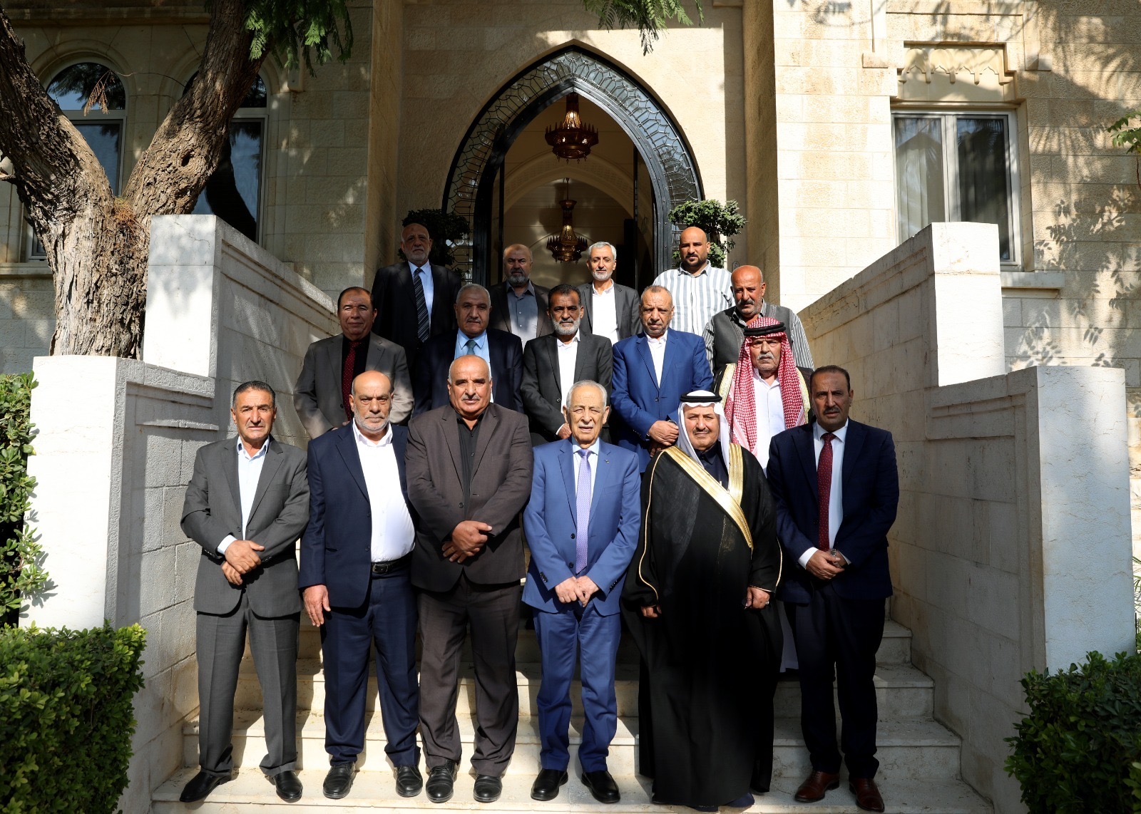 صورة حول : العيسوي: الأردن بقيادة جلالة الملك حمى عربي هاشمي صامد وحامي لفلسطين والقدس ومقدساتها العيسوي: الأردن بقيادة جلالة الملك حمى عربي هاشمي صامد وحامي لفلسطين والقدس ومقدساتها