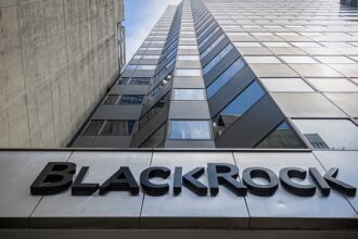 بلاك روك تتعرض لعملية احتيال مالية غير مسبوقة بقيمة نصف مليار دولار