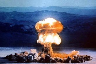 كوساتشوف: تجارب واشنطن النووية ستفجر سباق تسلح عالمي