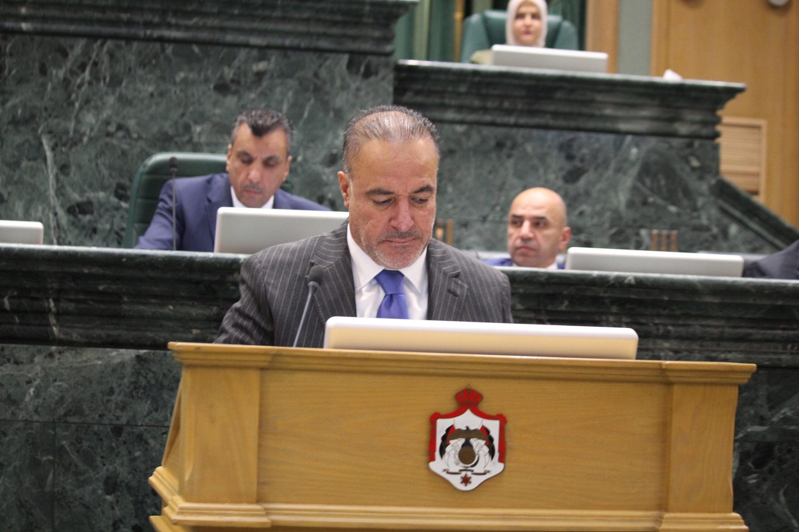 صورة حول : بالصور والفيديو.. النواب يستمع إلى خطاب الموازنة بالصور والفيديو.. النواب يستمع إلى خطاب الموازنة