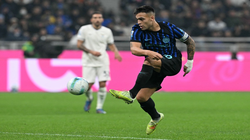 إنتر ميلان ينتزع الصدارة بفوز مستحق على لاتسيو