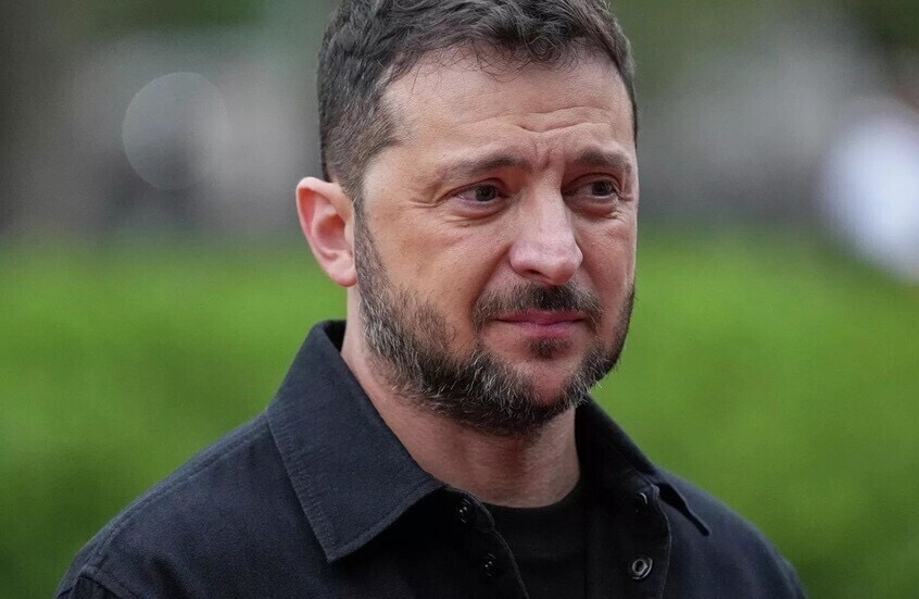 صورة حول : زيلينسكي يوافق على التفاوض بشأن خطة السلام الأميركية رغم التنازلات الكبيرة زيلينسكي يوافق على التفاوض بشأن خطة السلام الأميركية رغم التنازلات الكبيرة