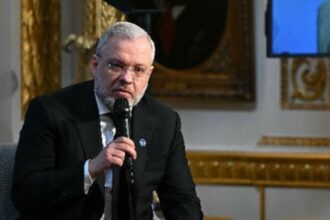 فضيحة فساد تهز قطاع الطاقة الأوكراني وتعليق مهام وزير العدل