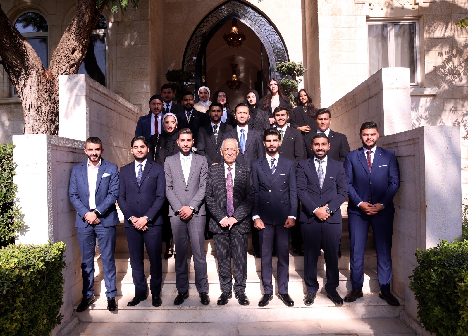 صورة حول : العيسوي: حكمة الملك صمام أمان للأردن ومحرّك مسيرة التحديث الشامل العيسوي: حكمة الملك صمام أمان للأردن ومحرّك مسيرة التحديث الشامل