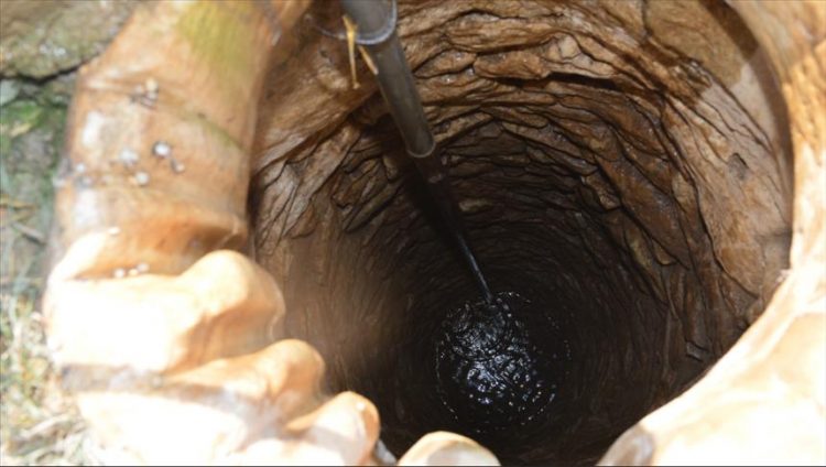 سقوط شخص في بئر بعمق 7 أمتار والدفاع المدني يتدخل لإنقاذه