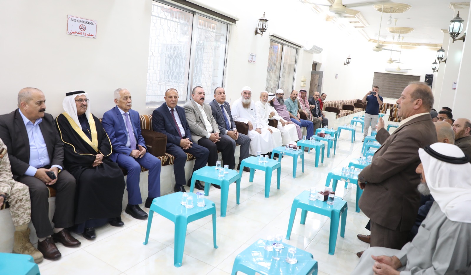 *مندوبا عن الملك وولي العهد. العيسوي يعزي عشائر الظهراوي وحداد والخراشقة والمحمد وأبو جبارة*