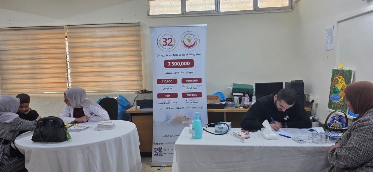 الهلال الأحمر الأردني بالطفيلة ينفذ يوماً طبيا