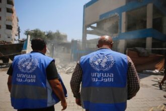 الأونروا تواجه تحديات مالية تهدد خدمات اللاجئين الفلسطينيين