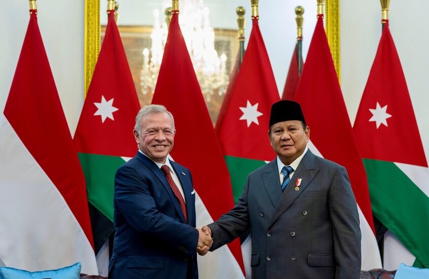 صورة حول : الملك يكشف سر علاقته الأخوية مع الرئيس الإندونيسي الملك يكشف سر علاقته الأخوية مع الرئيس الإندونيسي