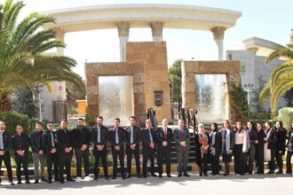 رئيس جامعة البترا يكرّم كورال الجامعة لتميّزه في الأنشطة الفنية