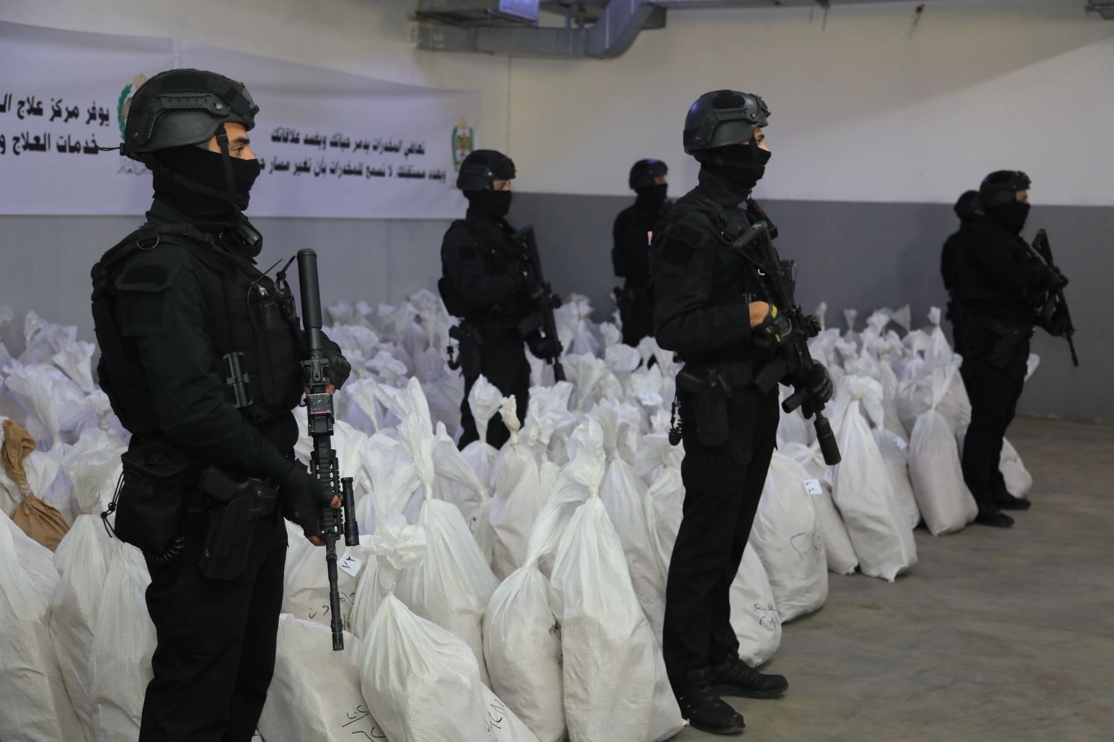 عاجل | الأمن العام يتلف كميات كبيرة من المواد المخدرة، ضُبطت في ( 4048 ) قضية