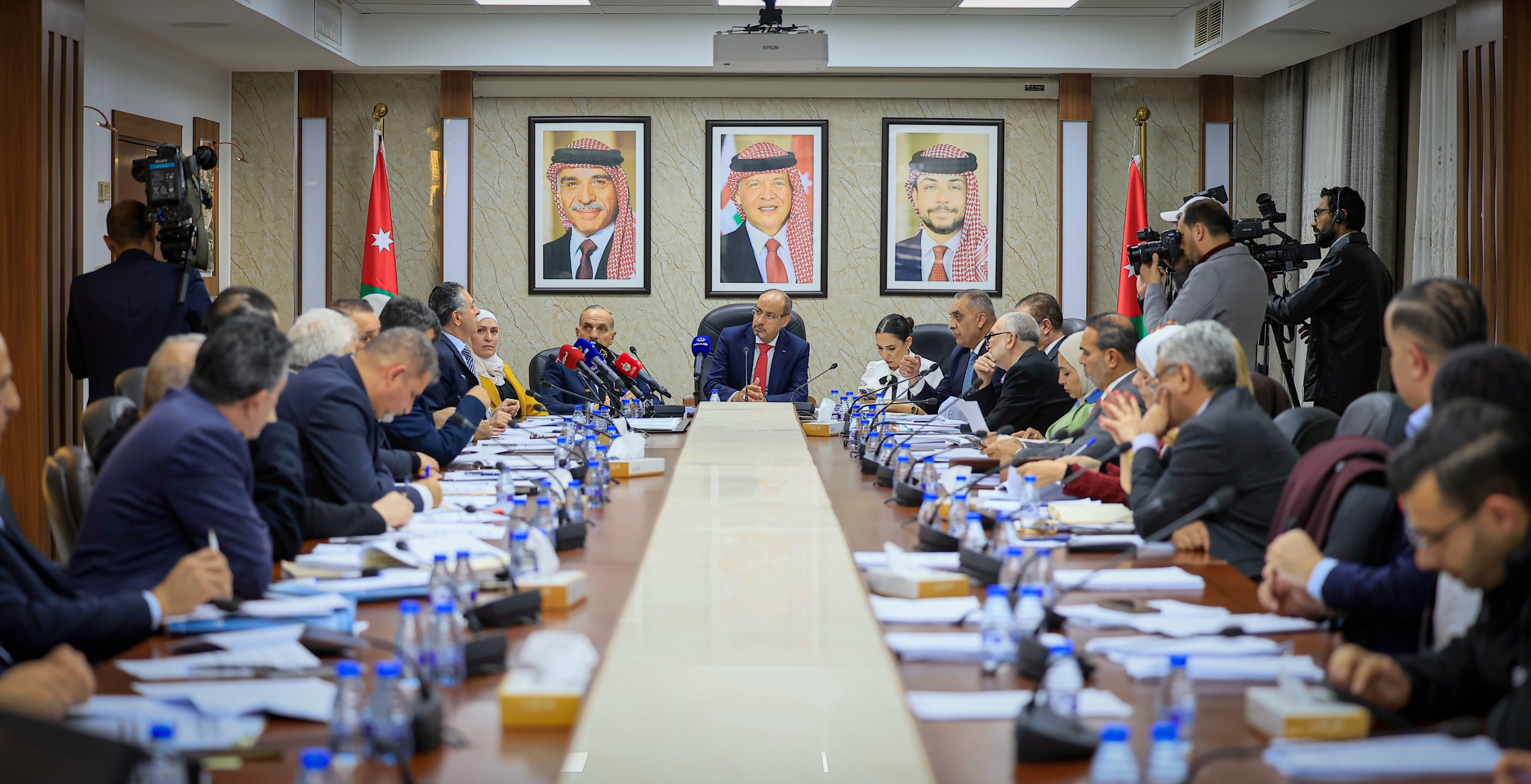 صورة حول : “المالية النيابية” تناقش موازنة وزارة الصناعة لعام 2026 “المالية النيابية” تناقش موازنة وزارة الصناعة لعام 2026