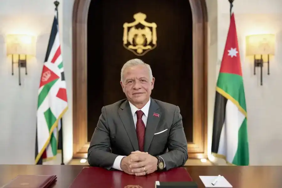 صورة حول : عاجل | الملك يستمع لردود مجلسي الأعيان والنواب على خطاب العرش عاجل | الملك يستمع لردود مجلسي الأعيان والنواب على خطاب العرش