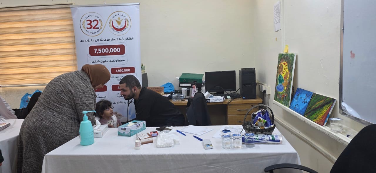 الهلال الأحمر الأردني بالطفيلة ينفذ يوماً طبيا