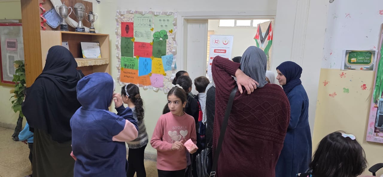 الهلال الأحمر الأردني بالطفيلة ينفذ يوماً طبيا