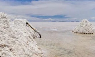 المصنع الوطني لاستخراج الليثيوم: ثروة وطنية من أملاح البحر الميت والأزرق وفرصة بمليارات الدولارات